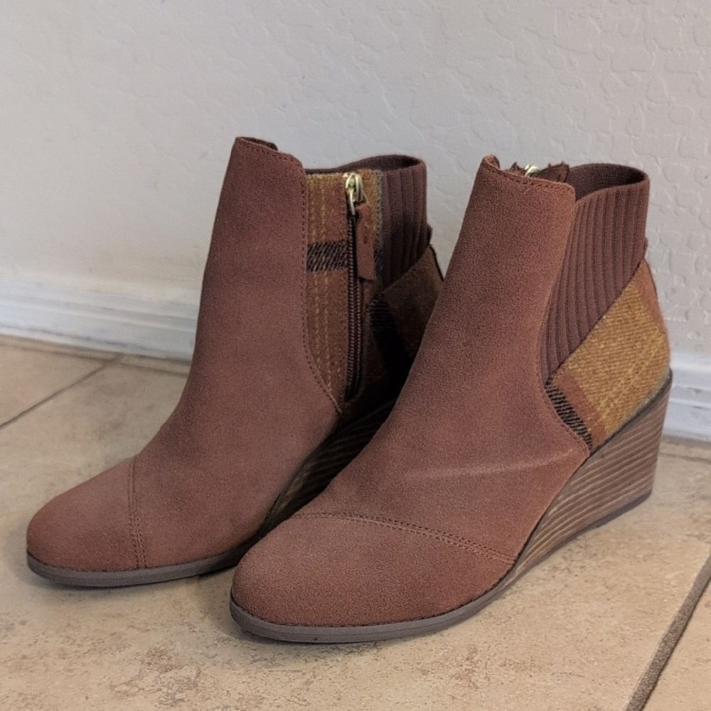 Toms Sadie Ankle Wedge Booties Heel Boots Brown Suede Plaid Side Zip - Size 8